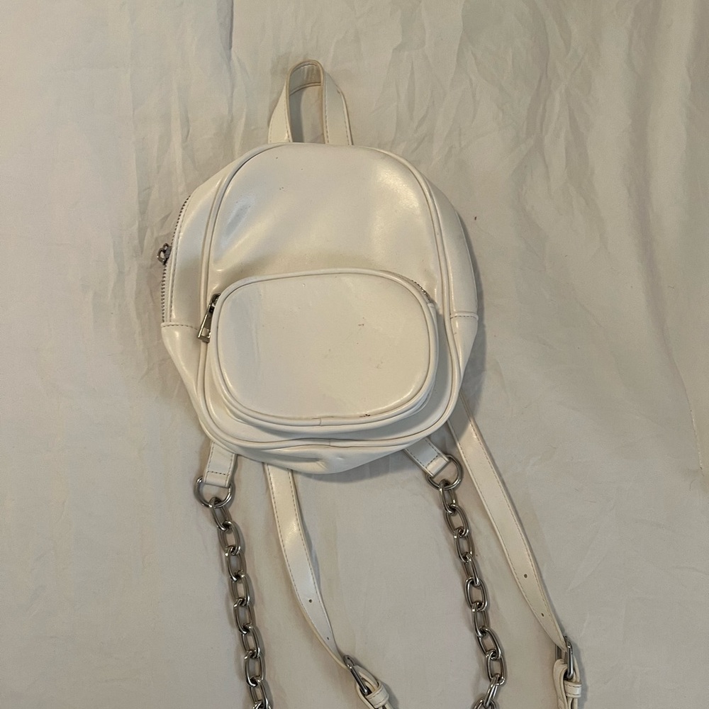 Mini White Backpack with Silver Chain Detail
